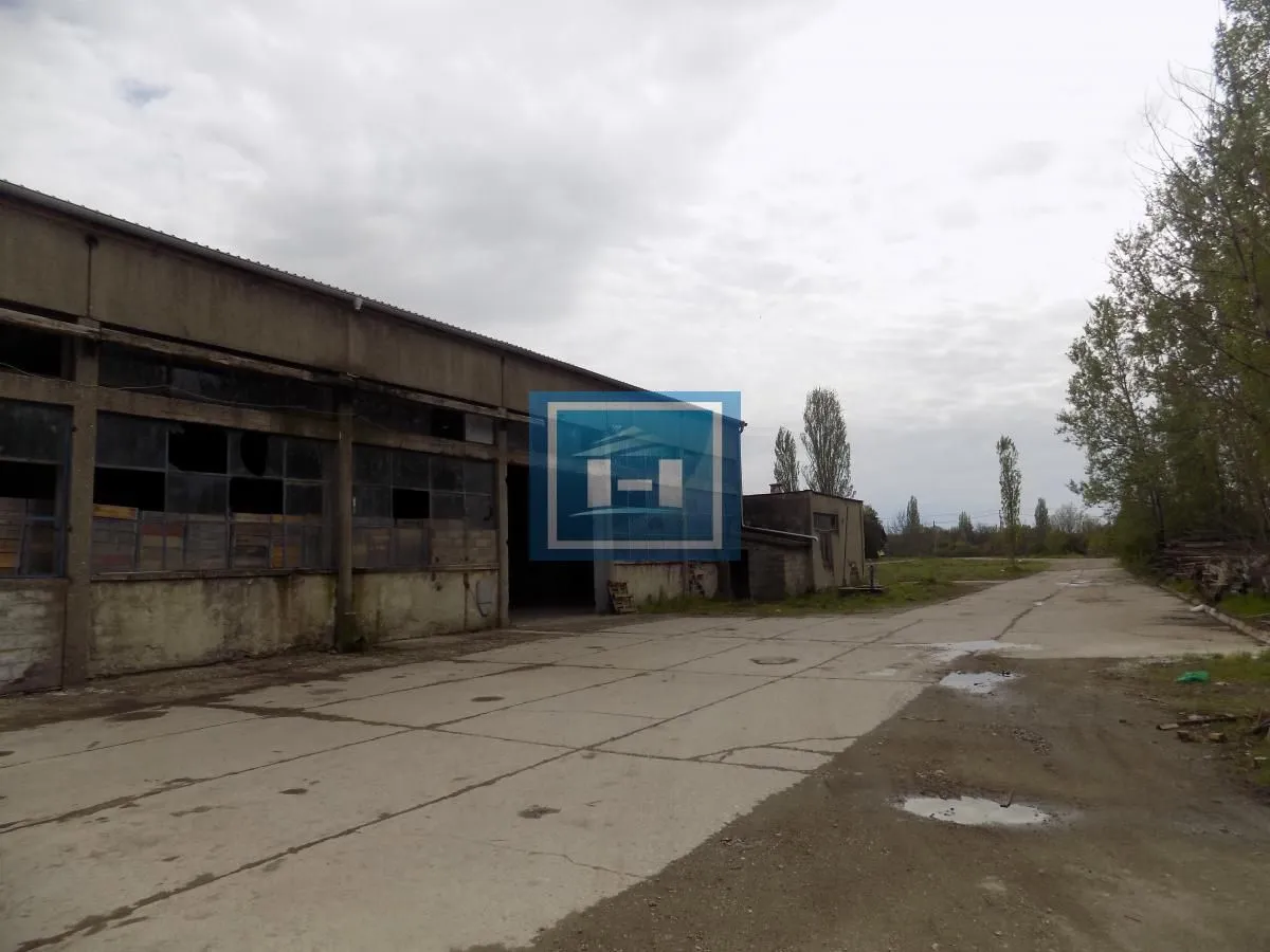 Sale, office space, 1180m², Žabare, Paraćin
