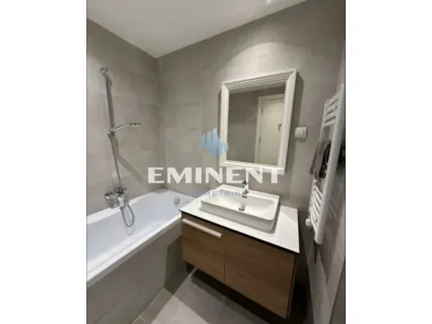 Izdavanje, trosoban stan, 90m², Savski Venac, Beograd - image 8