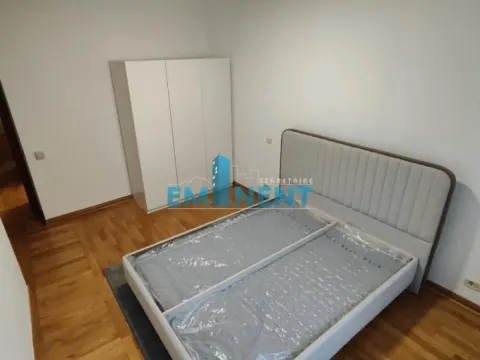 Izdavanje, četvorosoban stan, 115m², Kalenić Pijaca, Vračar Sve Podlokacije - image 9