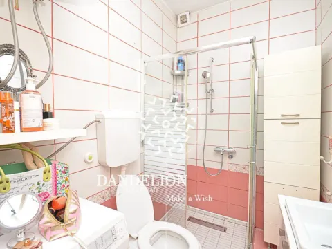 Izdavanje, kuća, 78m², Tološi, Podgorica - image 15