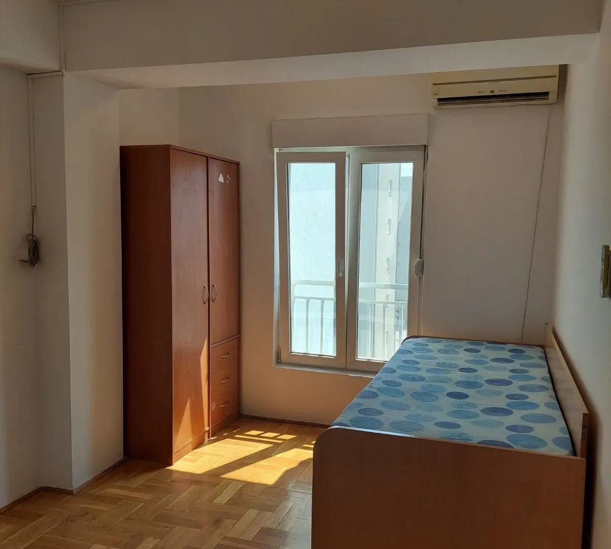 Izdavanje, dvosoban stan, 62m², Blok 9, Podgorica