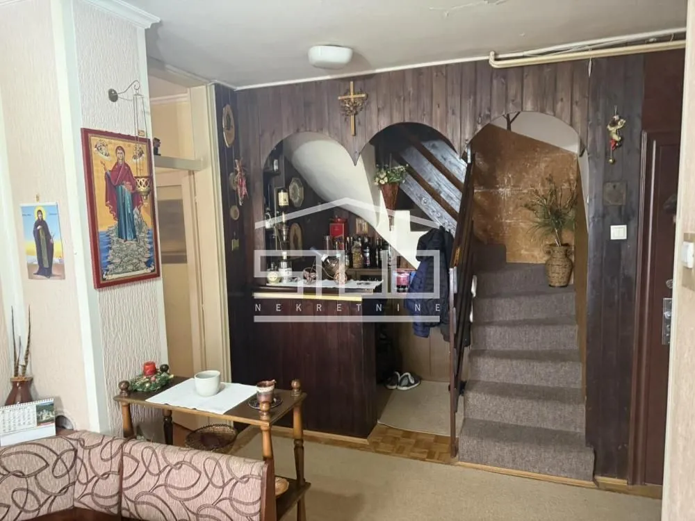 Prodaja, stan, 88m², Resnik, Beograd