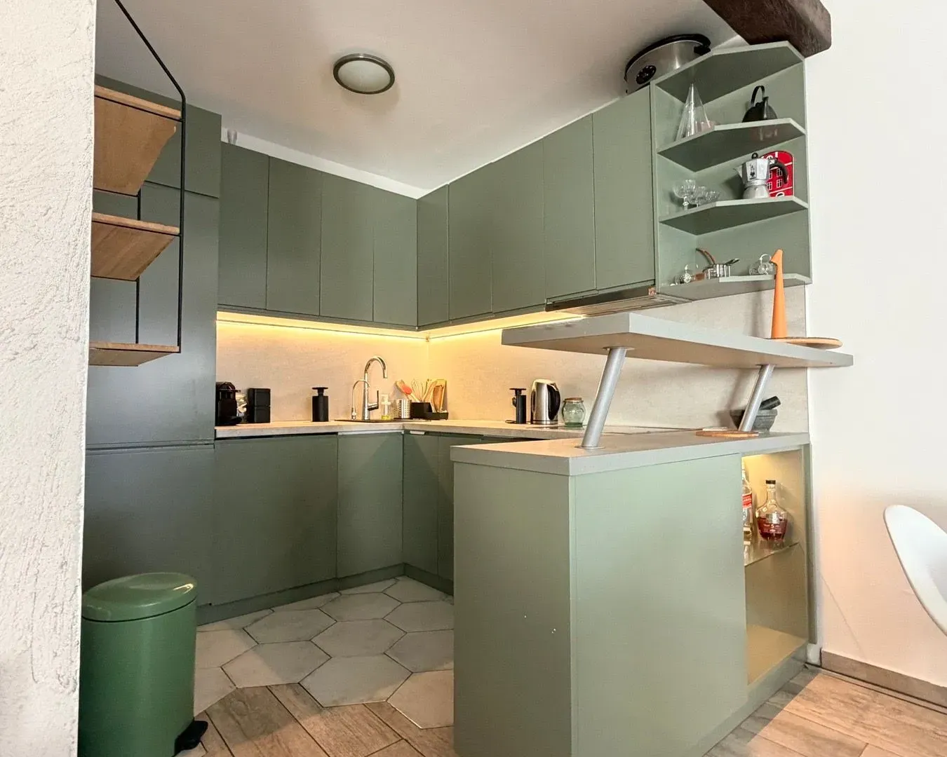 Rent, one bedroom apartment, 60m², Blok 5, Podgorica