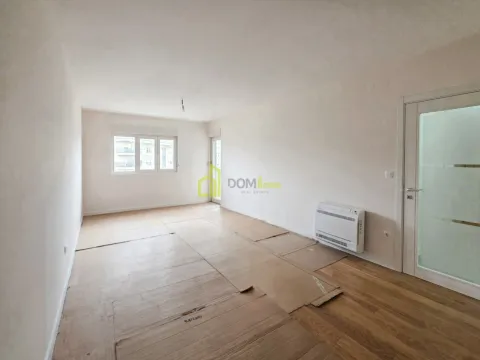 Izdavanje, dvosoban stan, Central Point, Podgorica - image 6