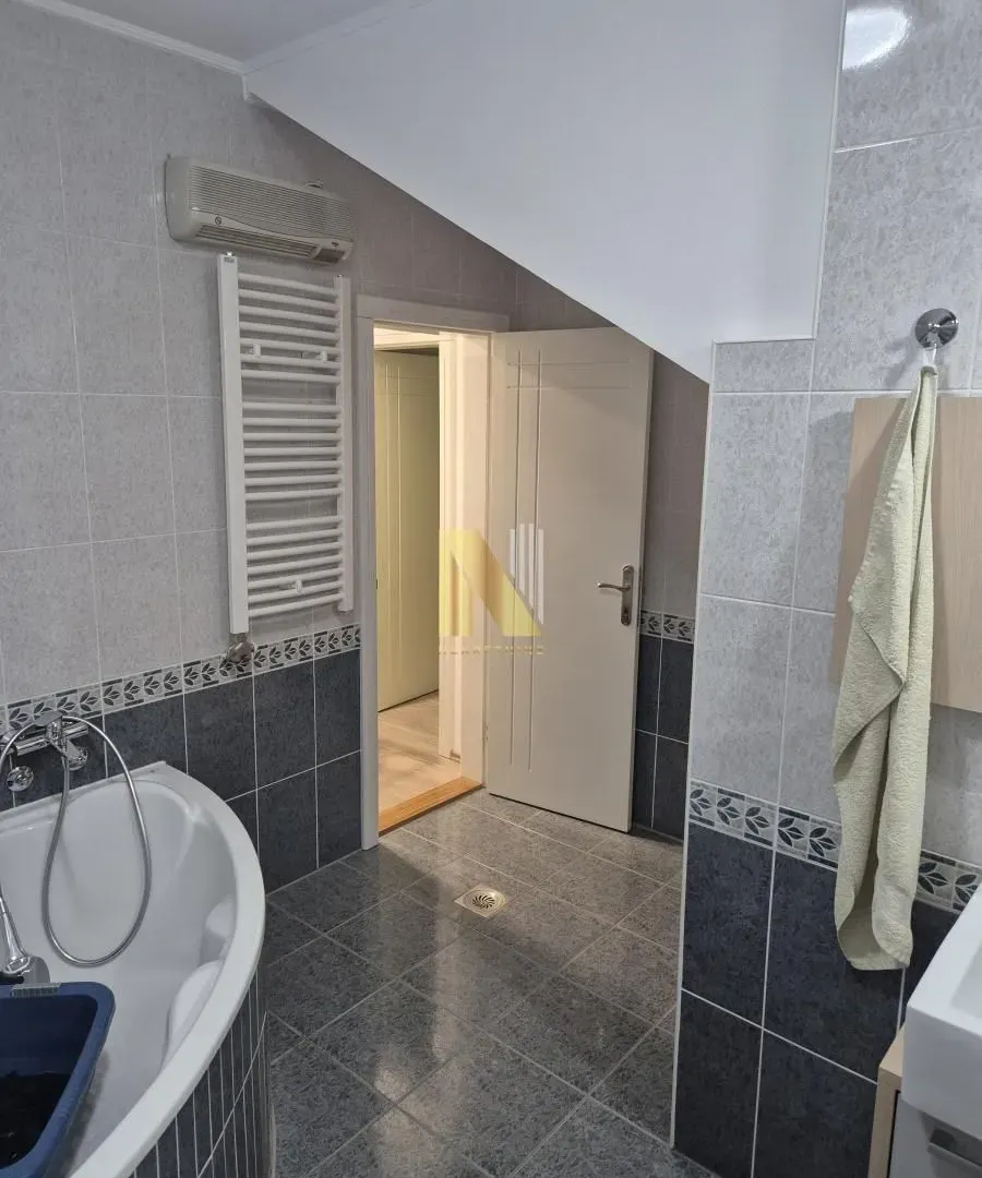 Prodaja, četvorosoban stan, 119m², Nova Detelinara, Novi Sad Sve Podlokacije
