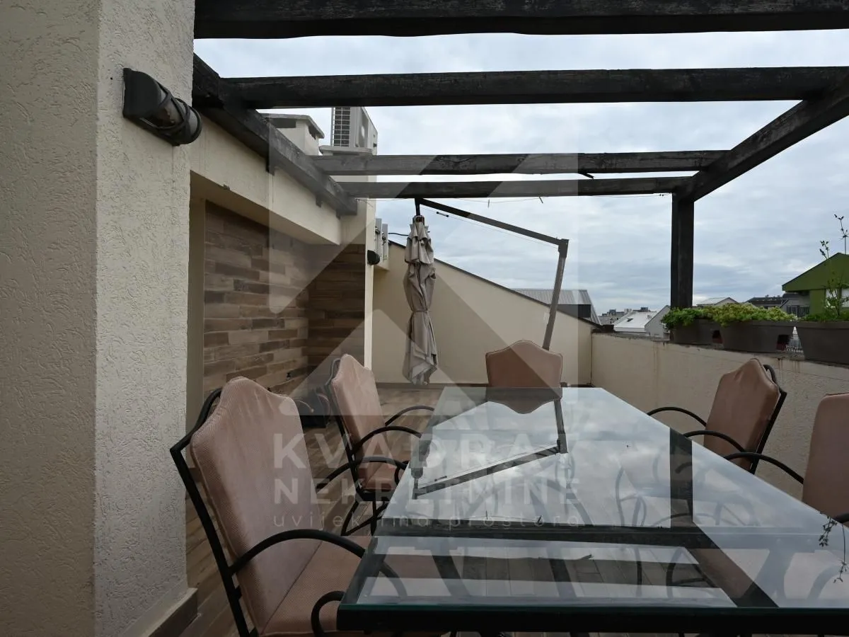 Prodaja, četvorosoban stan, 153m², Zabjelo, Podgorica