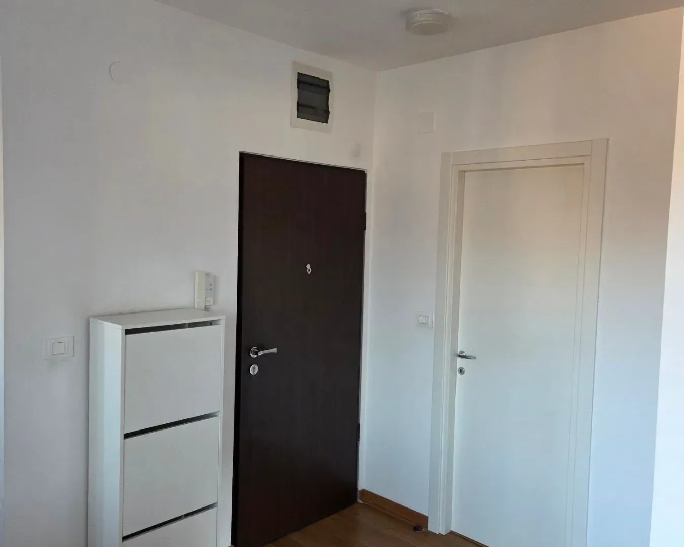 Izdavanje, jednosoban stan, 50m², Zagorič, Podgorica