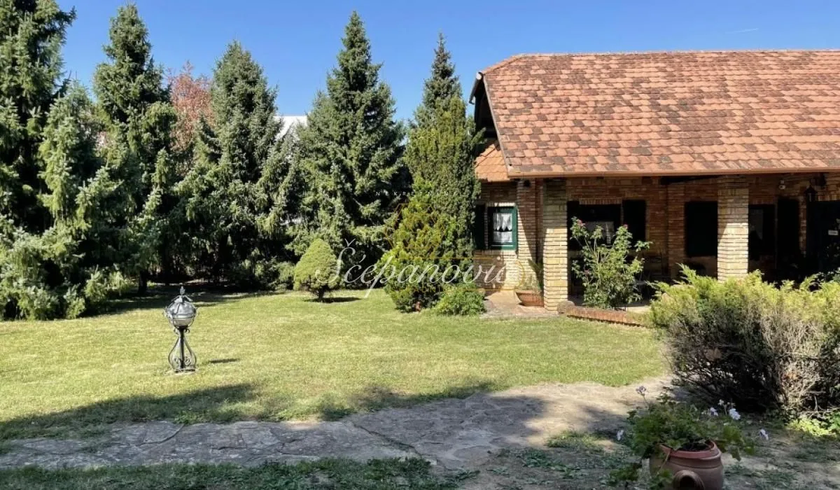 Prodaja, kuća, 202m², Sremska Kamenica, Petrovaradin