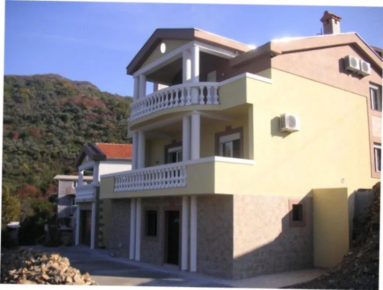 Prodaja, kuća, 238m², Opatovo, Tivat