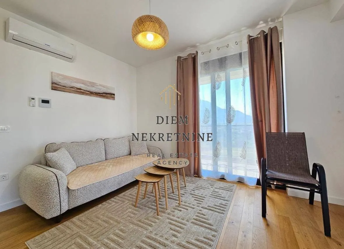 Rent, one bedroom apartment, 50m², Centar, Bar
