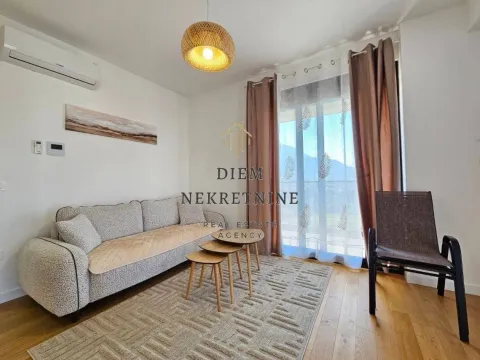 Rent, one bedroom apartment, 50m², Centar, Bar - image 9