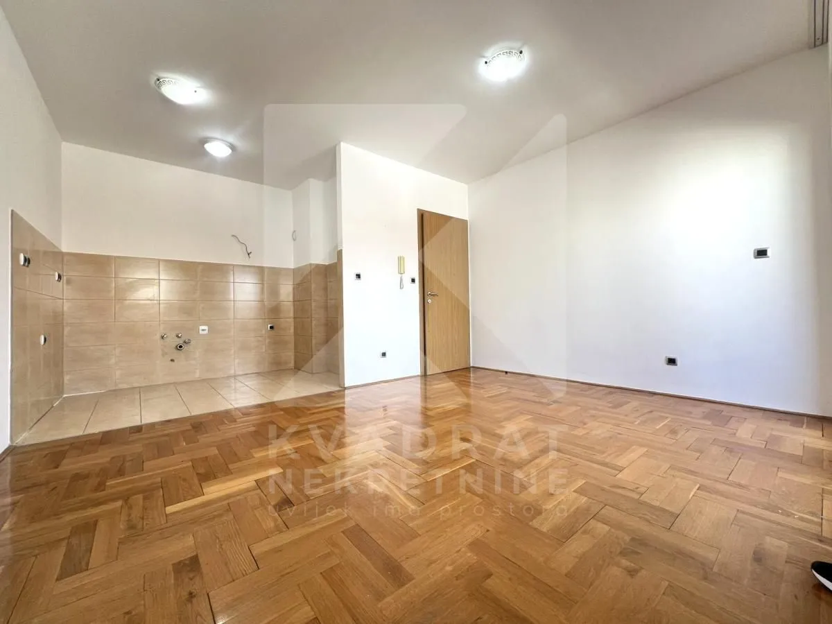 Izdavanje, jednosoban stan, 43m², Zabjelo, Podgorica