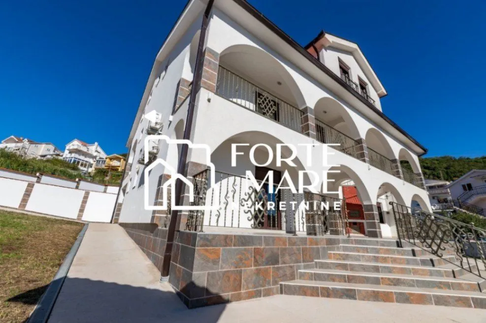 Sale, house, 230m², Igalo-Petlja, Herceg Novi