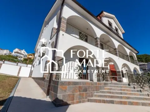 Prodaja, kuća, 230m², Igalo-Petlja, Herceg Novi