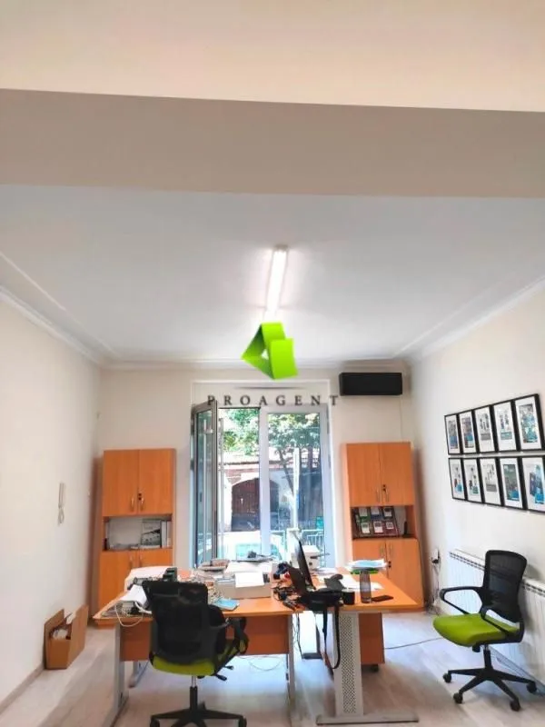 Sale, office space, 92m², Medijana, Niš