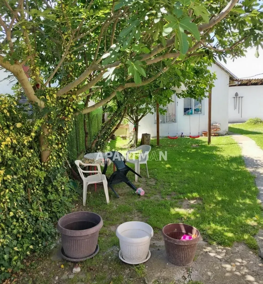 Prodaja, kuća, 371m², Jakovo, Surčin
