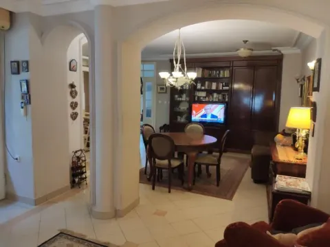 Izdavanje, kuća, 450m², Savski Venac, Beograd - image 9