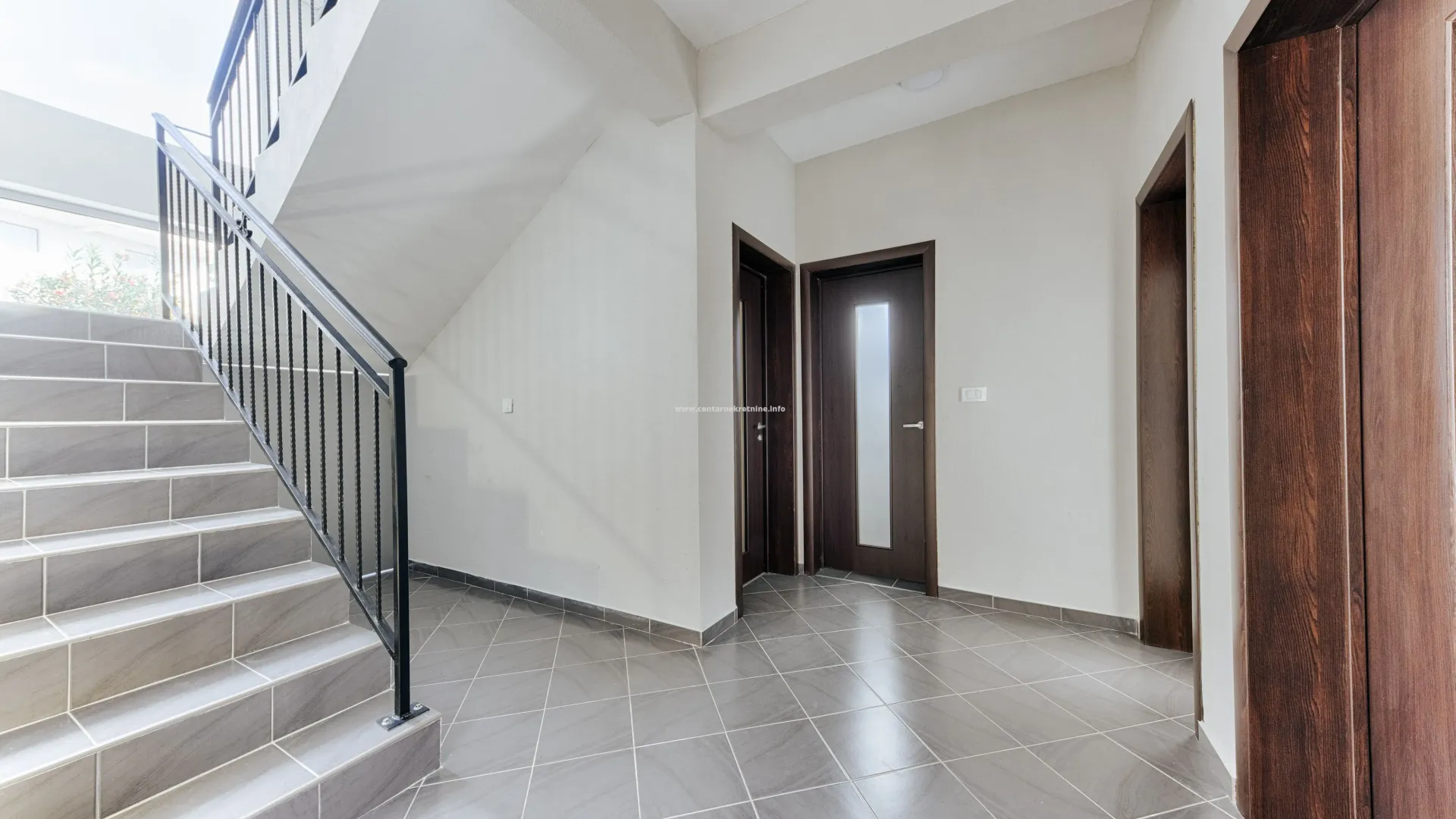 Sale, house, 250m², Utjeha, Bar