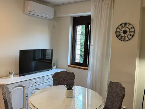 Rent, two bedroom apartment, 50m², Centar, Podgorica - image 2