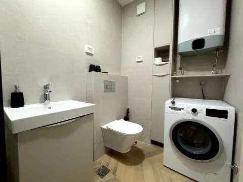 Izdavanje, stan, 108m², Central Point, Podgorica - image 16