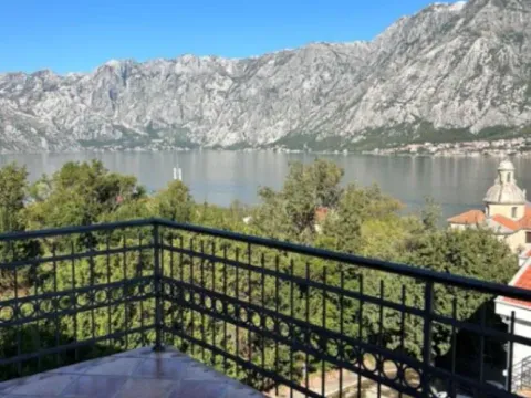 Sale, two bedroom apartment, 200m², Prčanj, Kotor - image 7