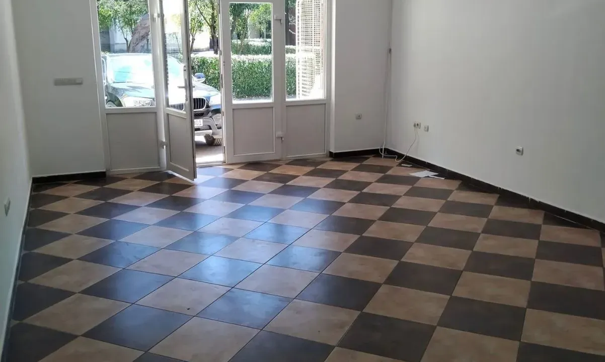 Rent, office space, 39m², Seljanovo, Tivat