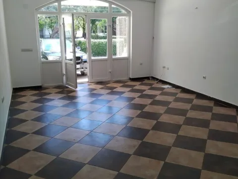 Poslovni prostor in Seljanovo