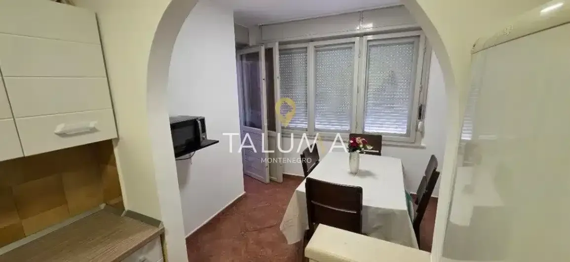 Izdavanje, jednosoban stan, 56m², Preko Morače, Podgorica