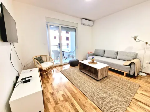 Izdavanje, jednosoban stan, 46m², Bečići, Budva - image 6
