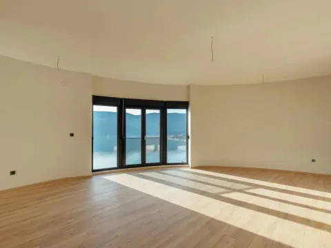 Sale, three bedroom apartment, 122m², Herceg Novi, Crna Gora - image 4