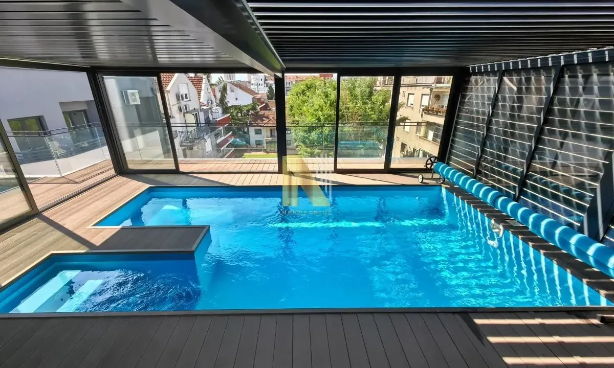 Sale, four bedroom apartment, 240m², Cara Dušana, Novi Sad Sve Podlokacije