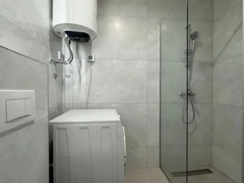 Izdavanje, jednosoban stan, 46m², Stari Aerodrom, Podgorica - image 7