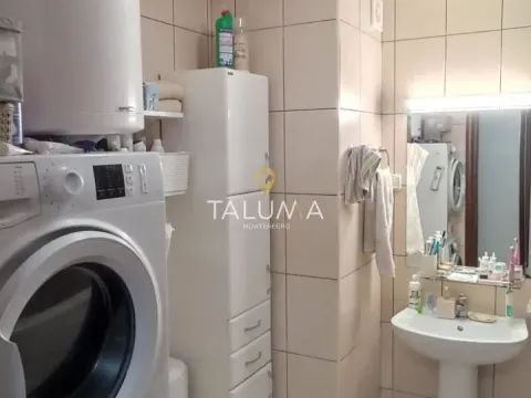 Prodaja, dvosoban stan, 74m², City Kvart, Podgorica - image 5