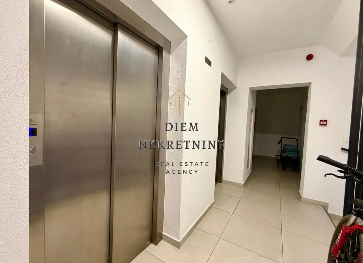 Sale, studio apartment, 27m², Centar, Bar