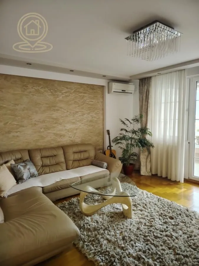 Izdavanje, trosoban stan, 90m², Liman 4, Novi Sad Sve Podlokacije