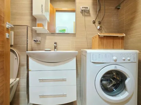 Izdavanje, jednosoban stan, 64m², City Kvart, Podgorica - image 11