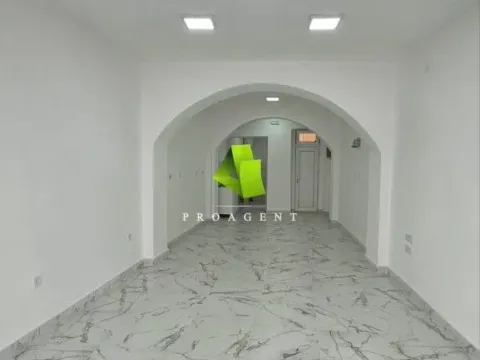 Poslovni prostor in Medijana