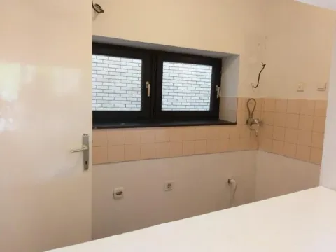 Sale, four bedroom apartment, 86m², Zvezdara Sve Podlokacije, Beograd - image 9