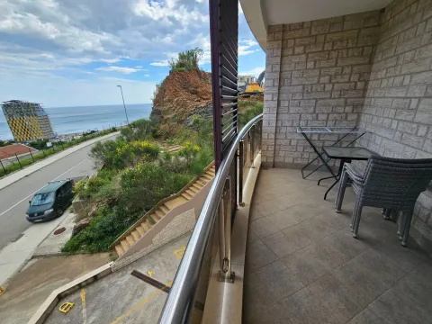 Furnished balcony with a sea view. - image 24