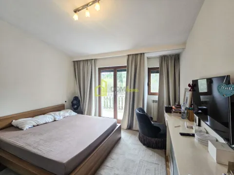 Izdavanje, trosoban stan, 122m², Gorica C, Podgorica - image 16