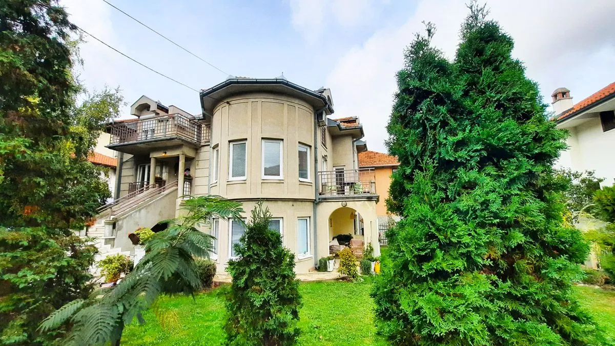 Prodaja, kuća, 363m², Zvezdara Sve Podlokacije, Beograd