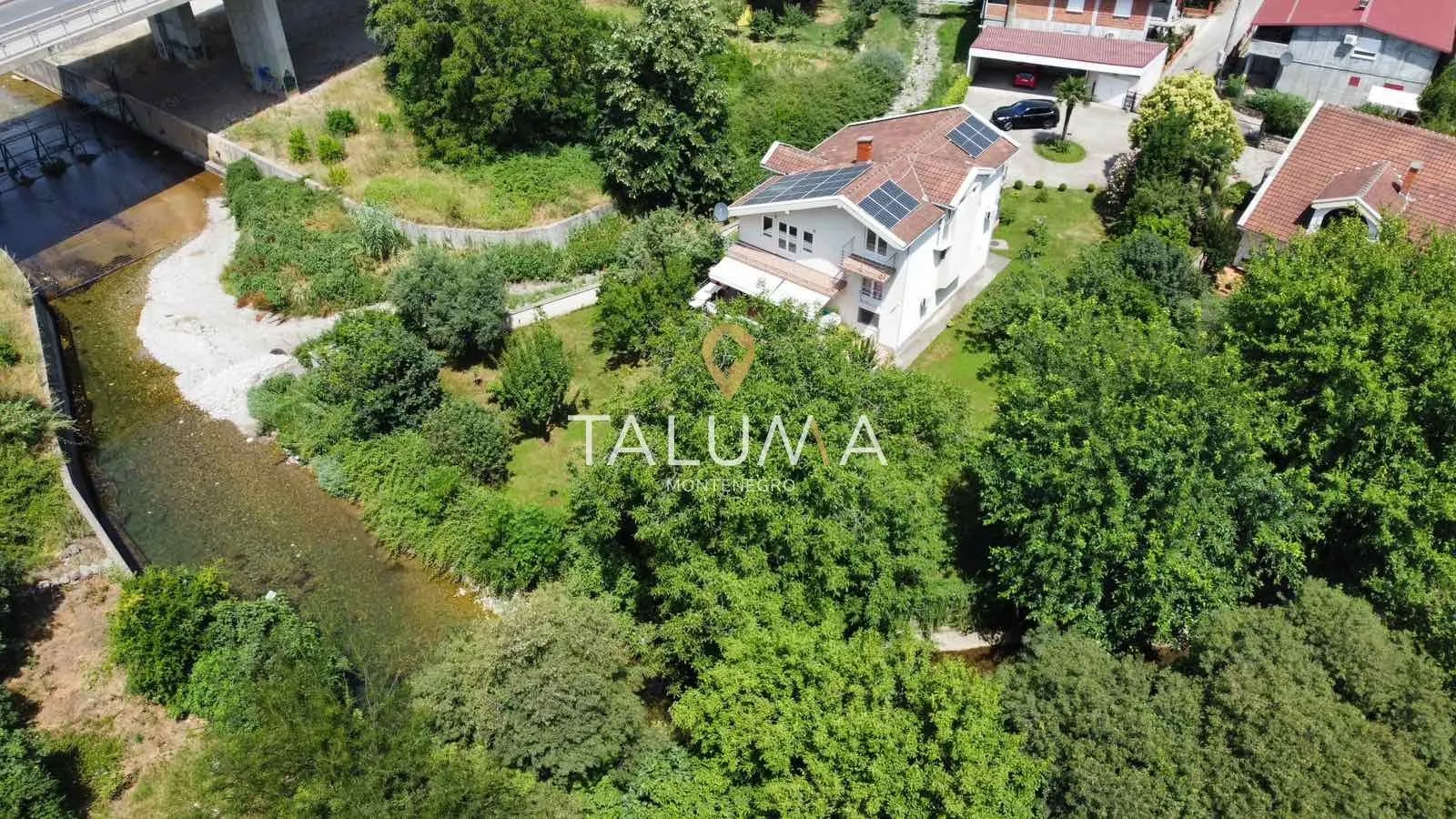 Prodaja, kuća, 300m², Centar, Podgorica