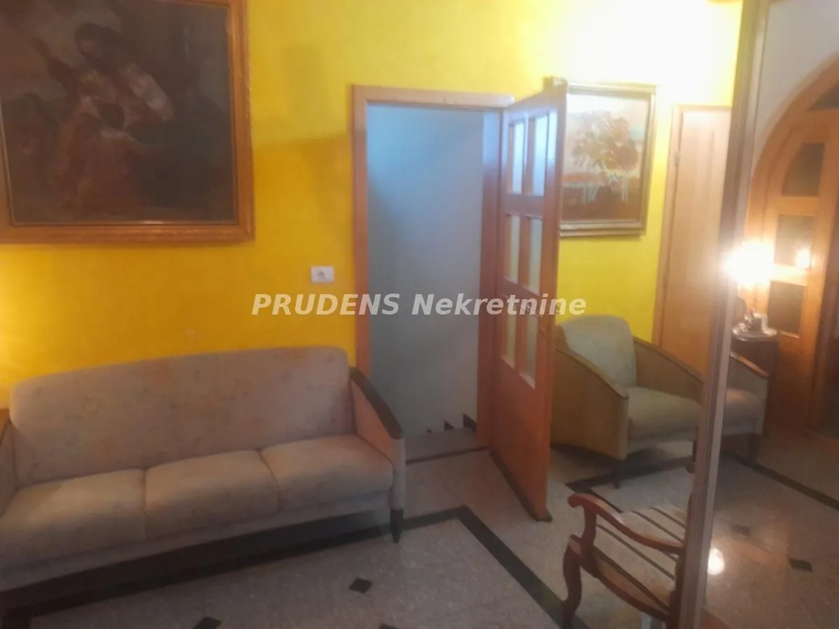 Sale, house, 190m², Surčin, Beograd
