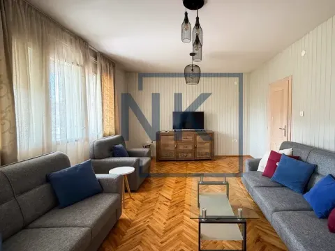 Izdavanje, dvosoban stan, 106m², Stari Aerodrom, Podgorica - image 1