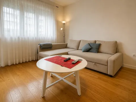 Rent, one bedroom apartment, 49m², Central Point, Podgorica - image 2