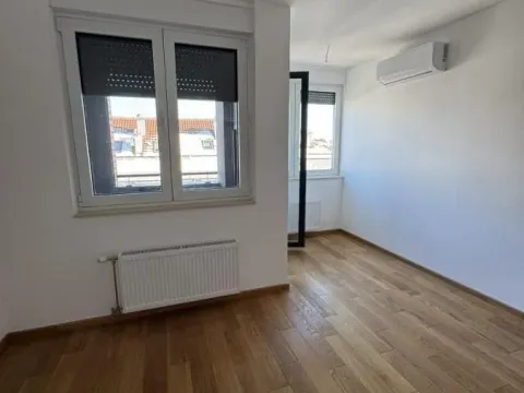 Izdavanje, garsonjera, 30m², Sajmište, Novi Sad - image 4