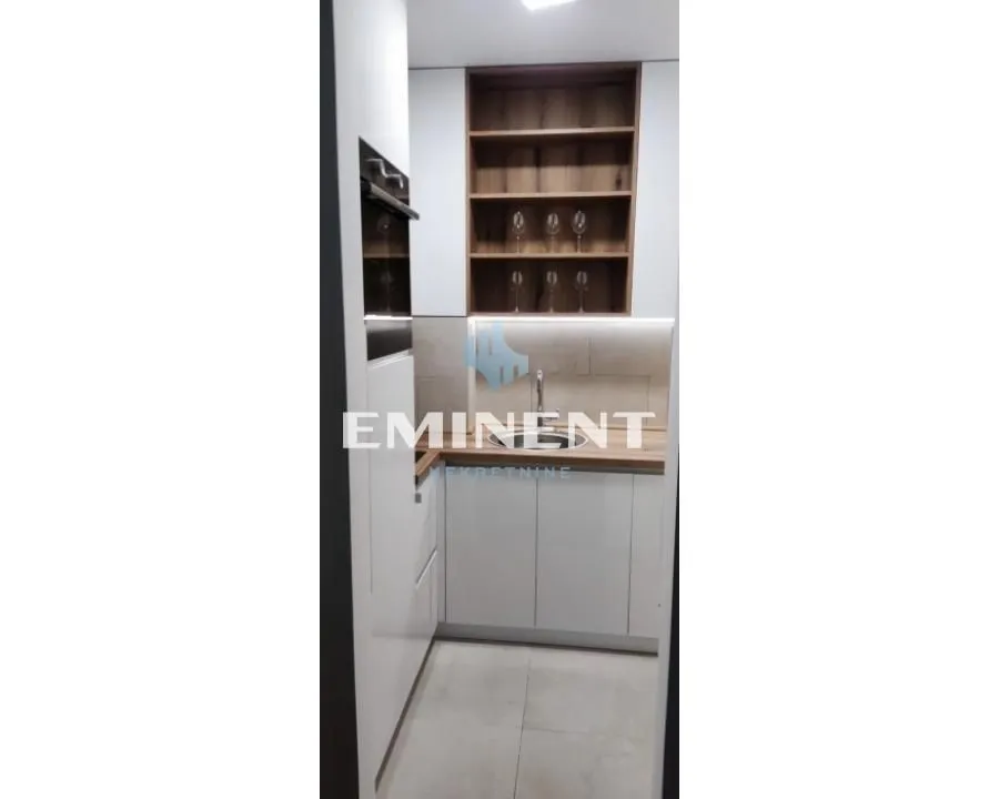 Izdavanje, dvosoban stan, 46m², Novi Beograd Blok 67, Novi Beograd Sve Podlokacije