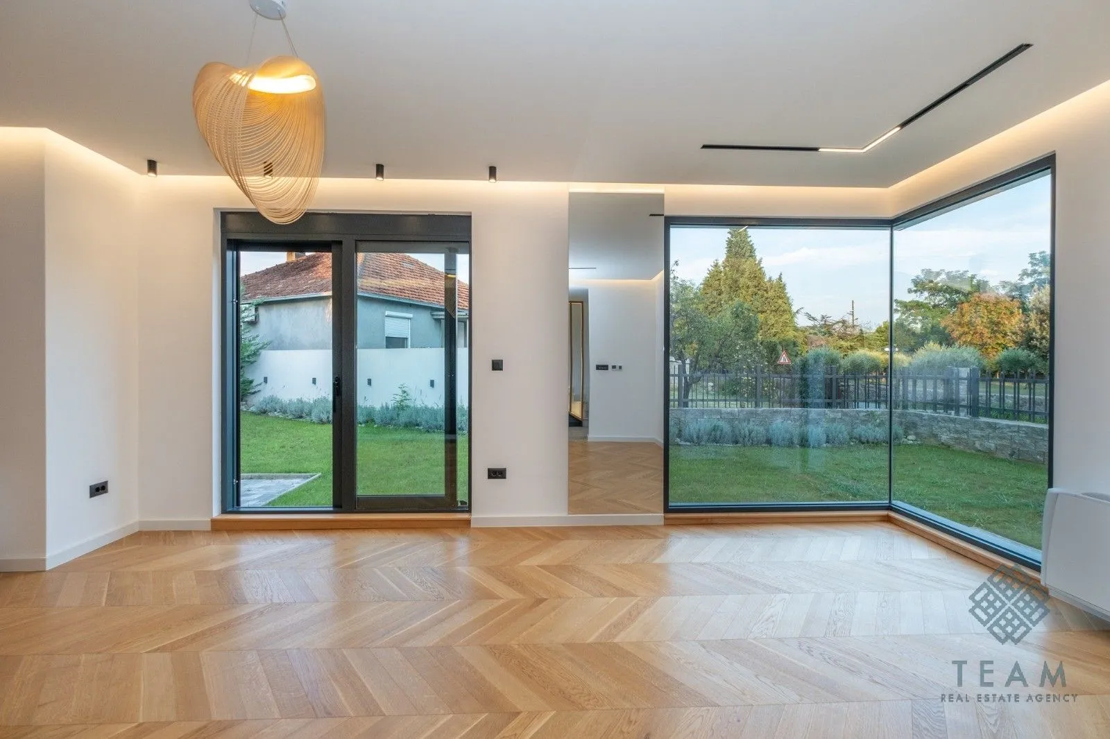 Rent, house, 180m², Gornja Gorica, Podgorica