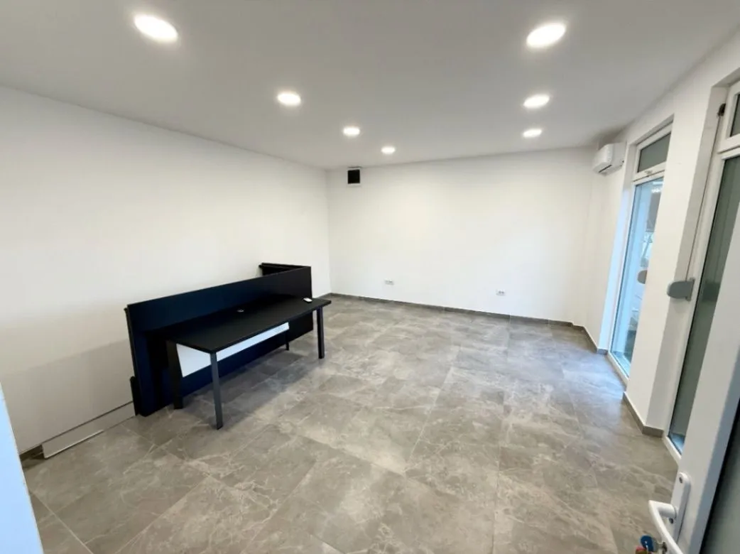 Rent, office space, 56m², Podgorica, Crna Gora
