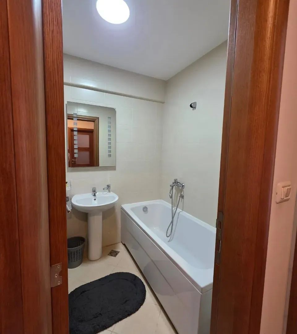 Izdavanje, jednosoban stan, 40m², Pobrežje, Podgorica